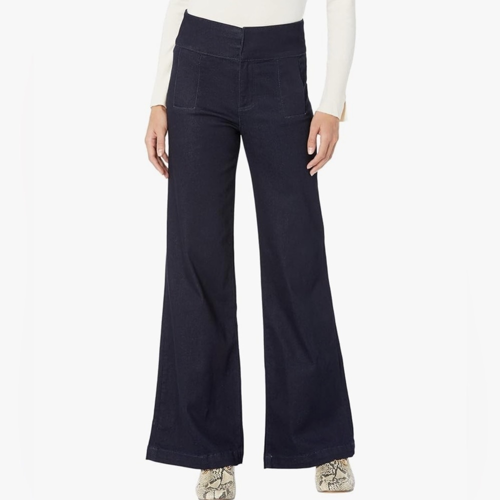 KUT from the Kloth Isabel Flare Welt Front Pockets Quaint Dark Wash Size 00